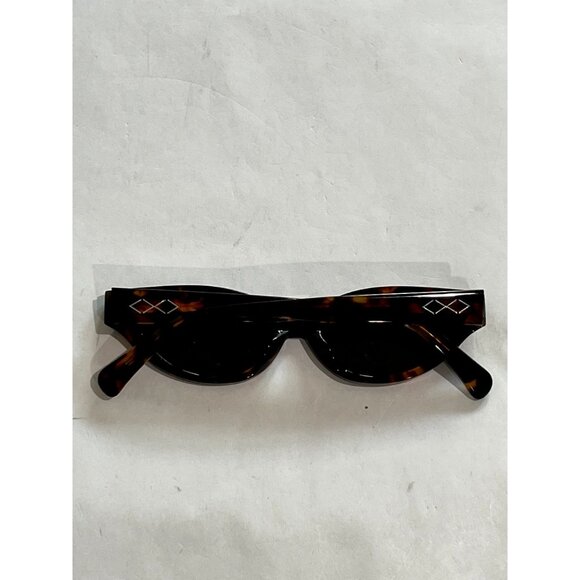 Tortoise Shell Women's Sunglasses - Picture 3 of 5